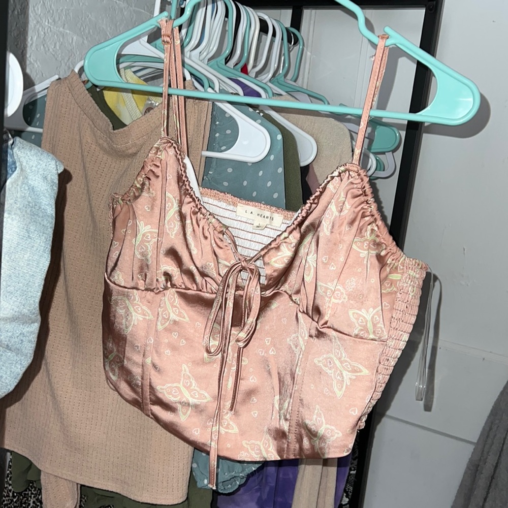 Satin butterfly tank